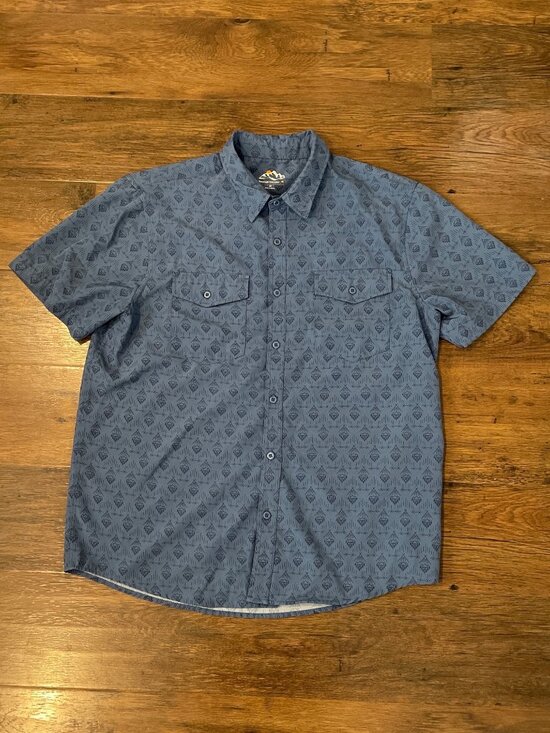 Mountain And Isles Other - Mountain and Isles Button Shirt Blue Mens sz Medium